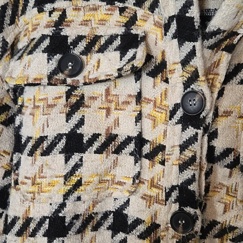 Listicle | Mixed Print Shacket Size Small - Picture 3 of 9